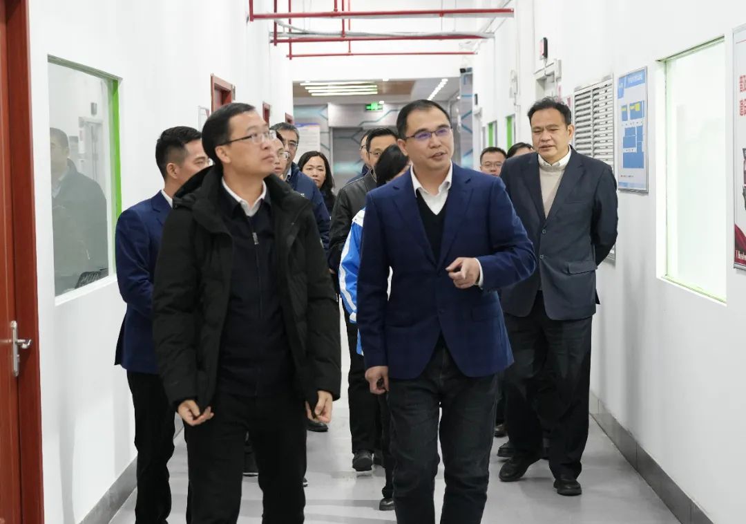 3d9003ee-230c-48d9-a59a-88e9a2762f59.jpg